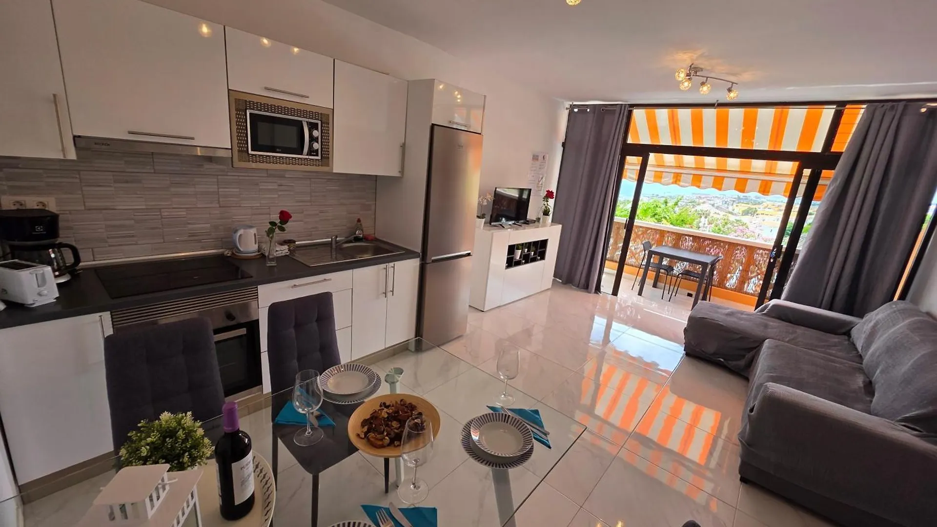 Apartment Ocean View With Breathtaking Sea View, Family Friendly, Terrace, Wifi, Sat-Tv Costa Adeje  Hiszpania
