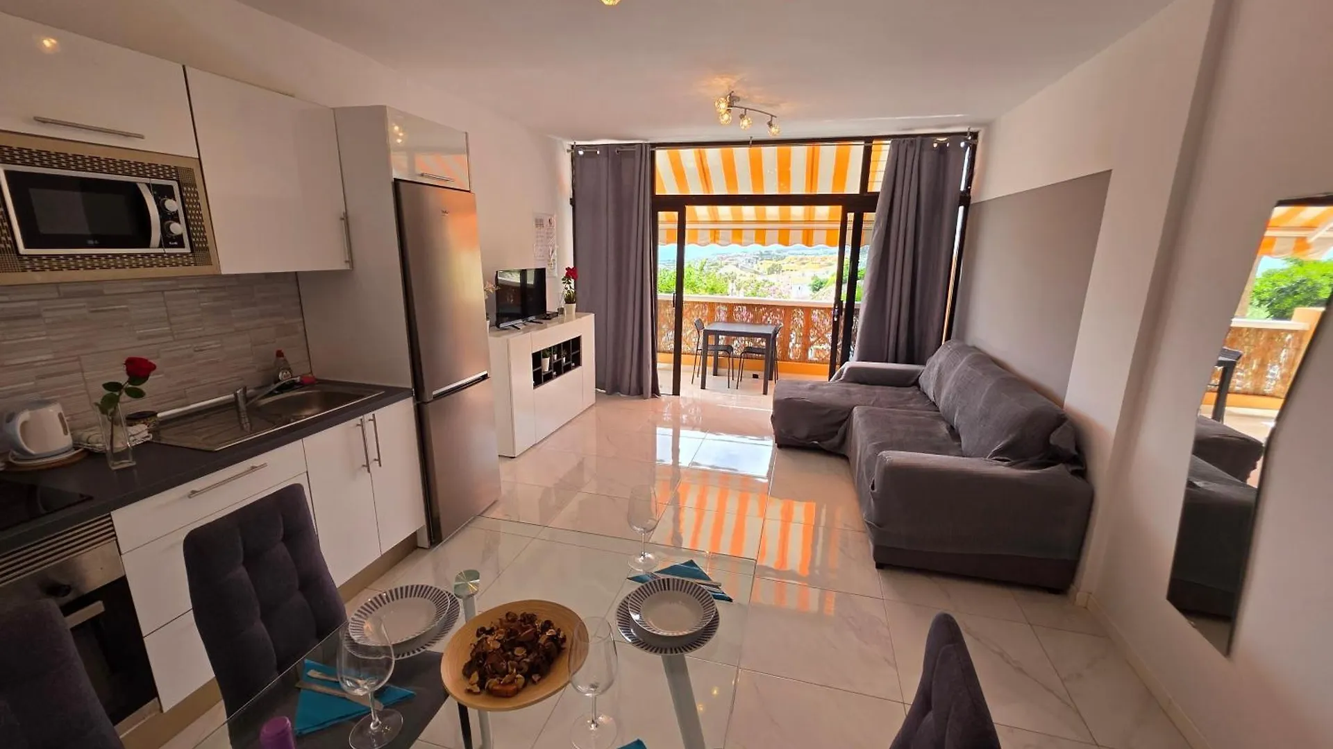אדחה Apartment Ocean View With Breathtaking Sea View, Family Friendly, Terrace, Wifi, Sat-Tv