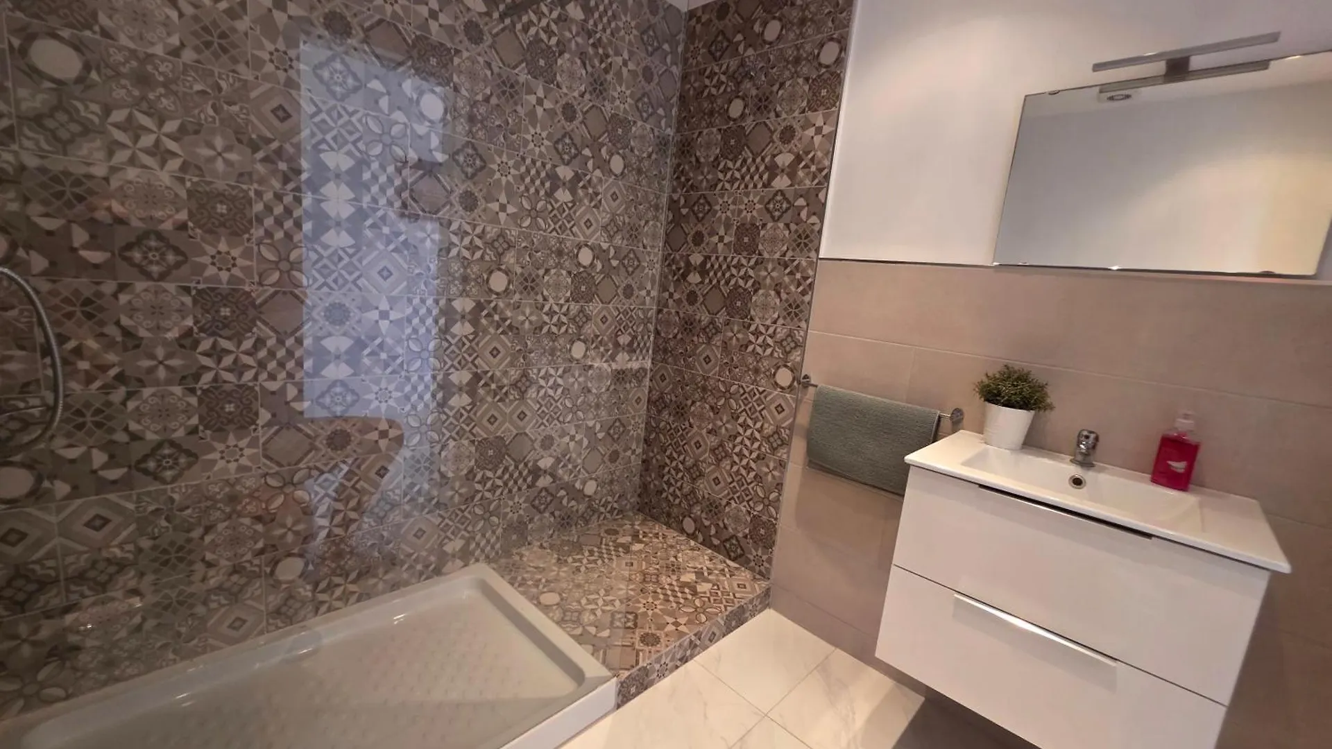 אדחה Apartment Ocean View With Breathtaking Sea View, Family Friendly, Terrace, Wifi, Sat-Tv